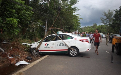 Quảng Nam: Taxi mất lái tông hai cô cháu tử vong thương tâm