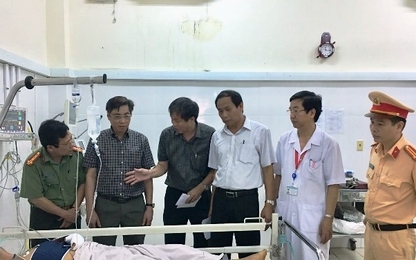 Chủ tịch UBND tỉnh Khánh Hòa thăm hỏi động viên nạn nhân TNGT