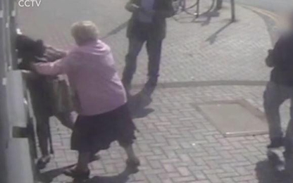 Cụ bà 81 tuổi đánh đuổi tên cướp gây sốt mạng xã hội
