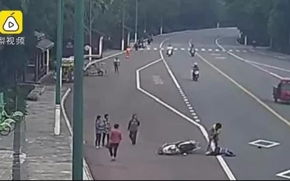 Thiếu niên đi xe điện tông chết cụ ông đi bộ