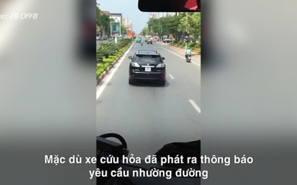 Xe sang Lexus cản đường xe cứu hỏa