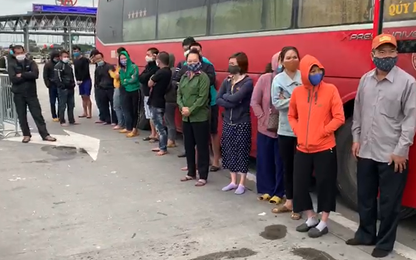 Bắt nóng xe giường nằm chở 30 khách đang trên đường vào vùng dịch