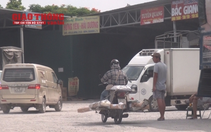 Cận cảnh loạt bãi xe trái phép tại Cảng Hà Nội gây bức xúc