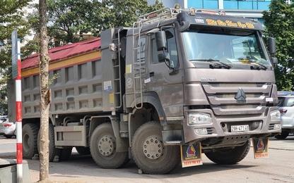 Cẩu kéo khoảng 5km, đội cứu hộ của TTGT gọi 'chặt chém' 10 triệu đồng