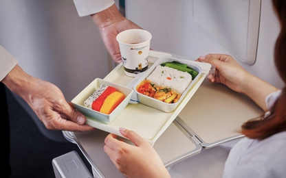 Từ 15/1, Vietnam Airlines khôi phục dịch vụ ăn uống trên chuyến bay
