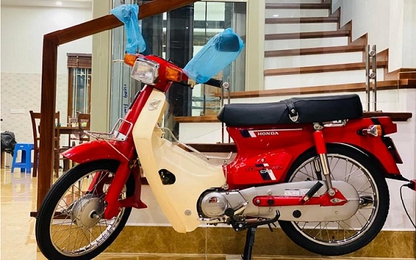 Xe máy Honda DD cũ đời 1998 có giá đắt đỏ 700 triệu đồng