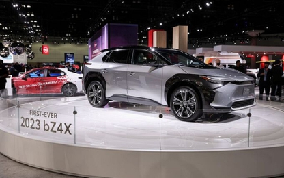 Toyota triệu hồi xe điện bZ4X vì nguy cơ bánh xe có thể bị lỏng