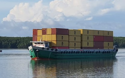 Hàng vận chuyển bằng đường thủy được miễn, giảm 50% phí hạ tầng cảng biển