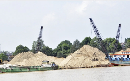 Cảng vụ ĐTNĐ Khu vực III tuyên truyền chống quá tải trên sông Đồng Nai
