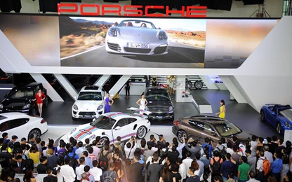 Porsche giới thiệu 8 mẫu xế sang cho khách Việt