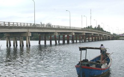 Thay cầu Cam Hải, nhà đầu tư đề xuất Khánh Hòa đổi 148 ha đất