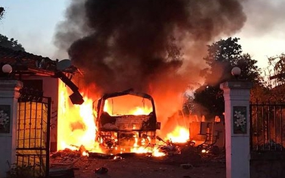 Cháy xe khách ở Lào khiến 4 người Nghệ An thương vong