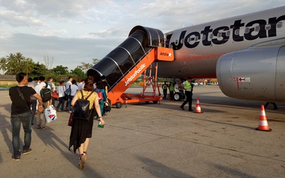 Nhiều khách bay TP.HCM-Hà Nội không có chỗ do hàng không hủy chuyến