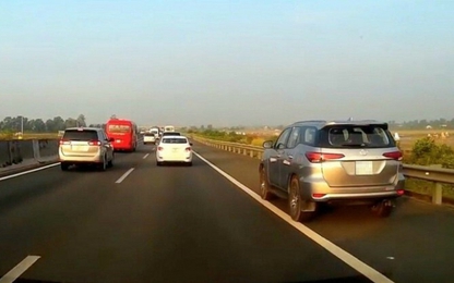 Chạy ở làn dừng xe khẩn cấp trên đường cao tốc bị phạt thế nào?