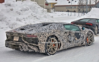 Lamborghini Aventador SV sắp có thêm phiên bản mui trần