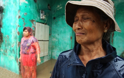 Những hình ảnh nhói lòng tại Quảng Ninh khi nước rút