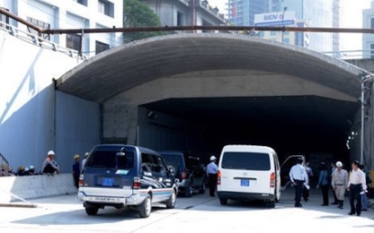 Hạn chế lưu thông, giảm tốc độ xe qua hầm sông Sài Gòn