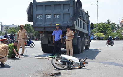 Chủ tịch TP Đà Nẵng trực tiếp kiểm tra tai nạn giao thông chết người