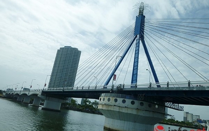 Đà Nẵng: Điều chỉnh giờ cấm ô tô qua cầu Sông Hàn