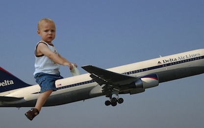 Dịch vụ trẻ em đi một mình khi đi máy bay
