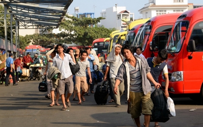 Công nhân nghèo được miễn phí vé xe, ăn uống về Tết