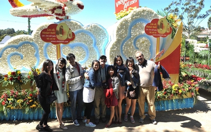 Vietjet đồng hành cùng Festival Hoa Đà Lạt lần 6 năm 2015