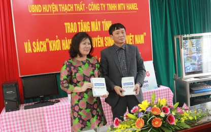 HANEL tặng 2 phòng máy tính và "sách Khởi hành" tại Huyện Thạch Thất