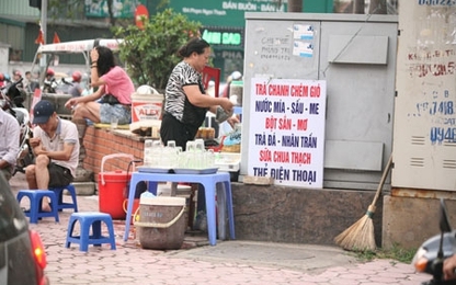 Hà Nội sẽ bêu tên hàng quán đường phố vi phạm ATTP trên loa