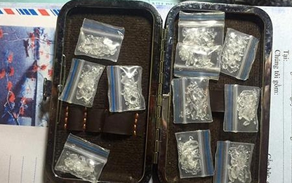 Giấu 11 tép ma túy trong ví, nam thanh niên bị Cảnh sát 141 bắt