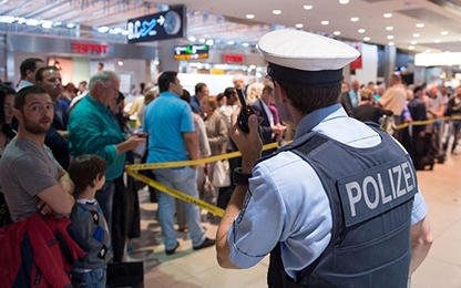 Bỉ: Sơ tán sân bay do khách đi nhầm vào khu cách ly
