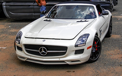 Mercedes SLS GT Roadster - siêu xe mui trần hàng hiếm Việt Nam