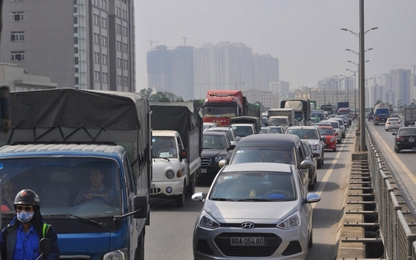 Vành đai 3 tê liệt 12 km, tài xế gác chân ngủ