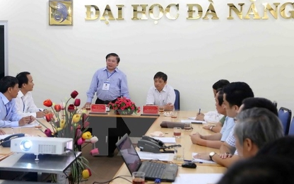 Thứ trưởng Bùi Văn Ga đề nghị Đà Nẵng chấm thi THPT đúng tiến độ
