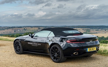 Aston Martin DB11 Volante ra mắt