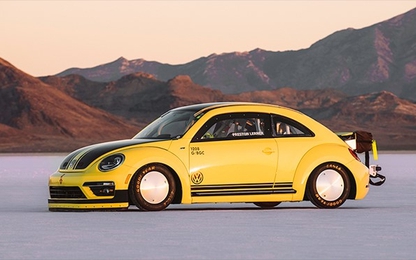 Volkswagen Beetle phá kỷ lục thế giới với tốc độ 330 km/h