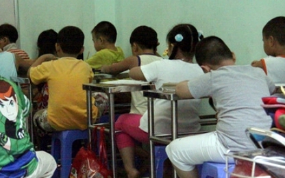 Cô giáo ở Sài Gòn bị kỷ luật vì dạy thêm