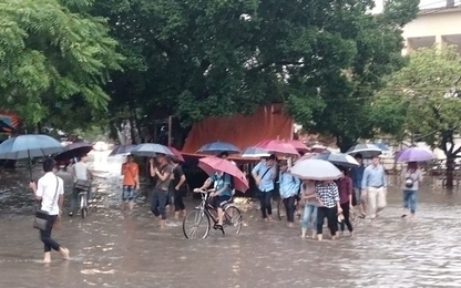 Dạy bù cho học sinh nghỉ học dài ngày do lũ lụt