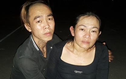 Người dân truy đuổi cặp tình nhân cướp giật ở Sài Gòn