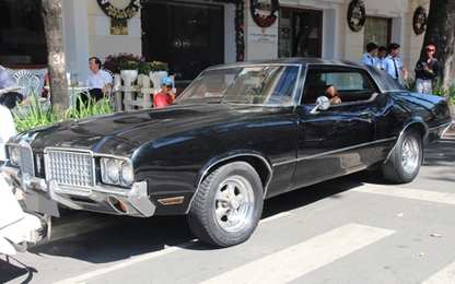 'Xế độc' Oldsmobile Cutlass Supreme 1970 tại Sài Gòn