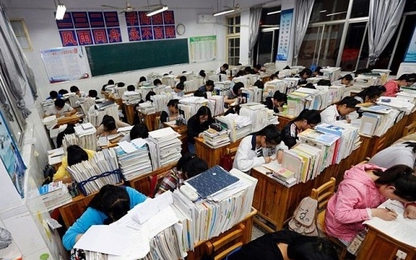 Trường cho 'vay' điểm nếu thi kém ở Trung Quốc