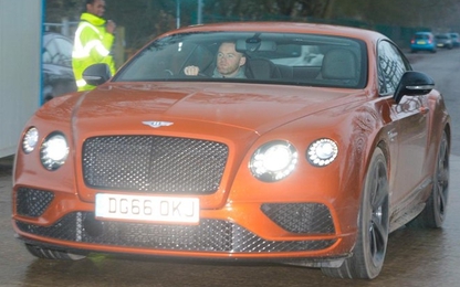 Wayne Rooney tậu siêu xe Bentley GT giá 250.000 bảng Anh