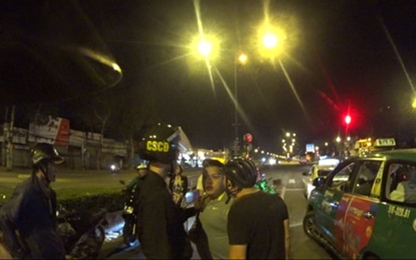 Bắt gọn kẻ phê ma túy, cướp taxi chạy ngược chiều ở TT Sài Gòn