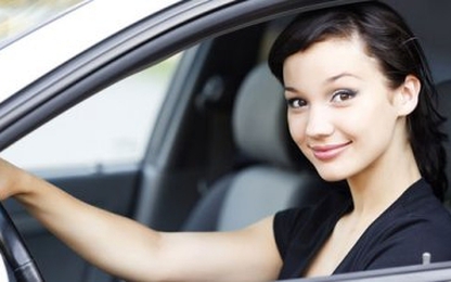 Học lái ô tô: Những lưu ý dành cho phái đẹp