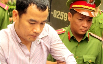 Người đàn ông Thái Lan giấu 2,4 kg ma túy trong đế giày