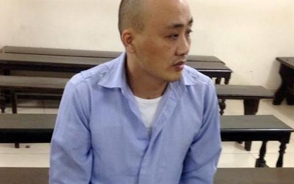 Du khách Trung Quốc trộm tiền trên máy bay lãnh 2 năm tù