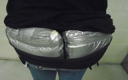 Người phụ nữ gắn ma túy trị giá 45.000USD vào mông vượt biên tới Mỹ