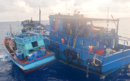 Cảnh sát biển bắt tàu Thái Lan chở 300.000 lít dầu nghi nhập lậu