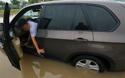 10 việc cần làm khi ôtô bị ngập nước - tài xế Việt cần nhớ