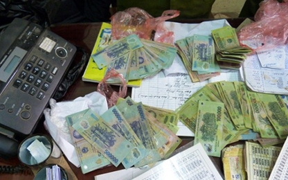 Nữ bí thư Đảng ủy phường bị điều tra tổ chức đường dây đánh bạc