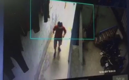 Camera ghi hình thanh niên lẻn vào nhà trọ ở Sài Gòn trộm Exciter